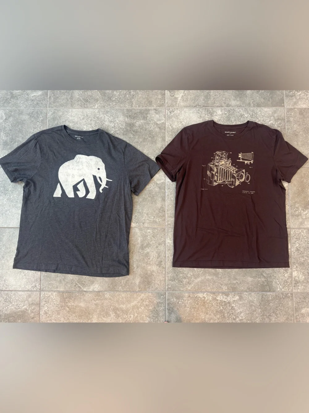 Banana republic bundle set of 2 T-shirt graphic elephant camera mens XL